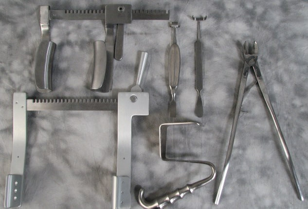 Thoracotomy Retractor Set