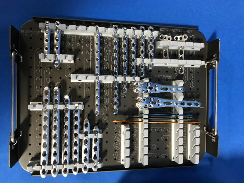 SYNTHES LCP LOCKING SMALL FRAGMENT SET INSTRUMENT AND IMPLANT SET 105.434