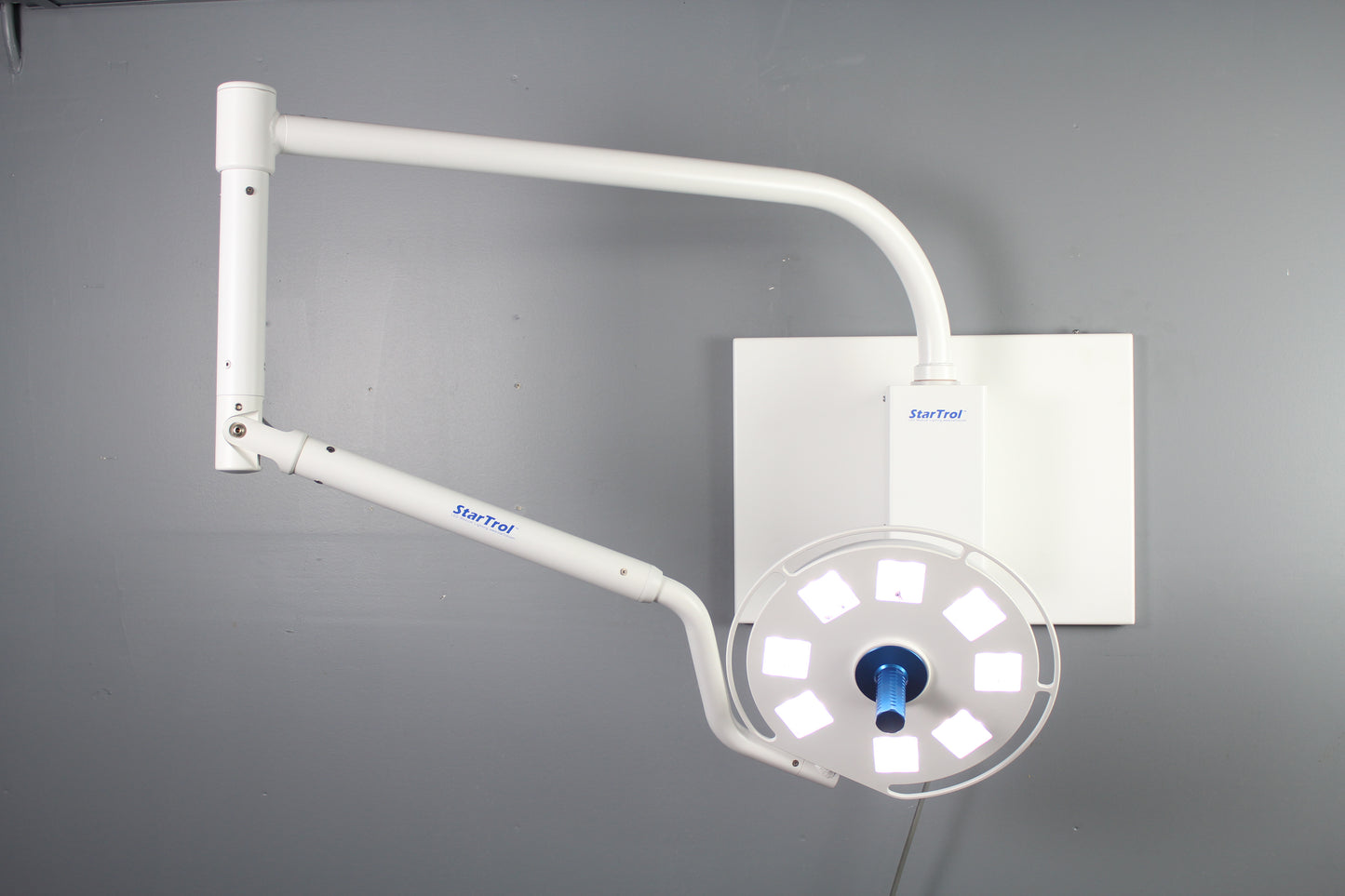 Startrol Galaxy High Output 8 Pod Wall Mount Light