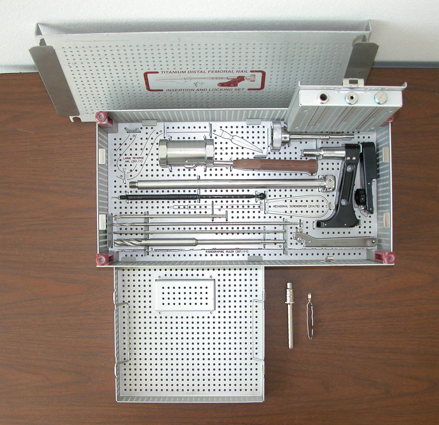 Synthes 105.521 Distal Nail Insertion and Locking Set