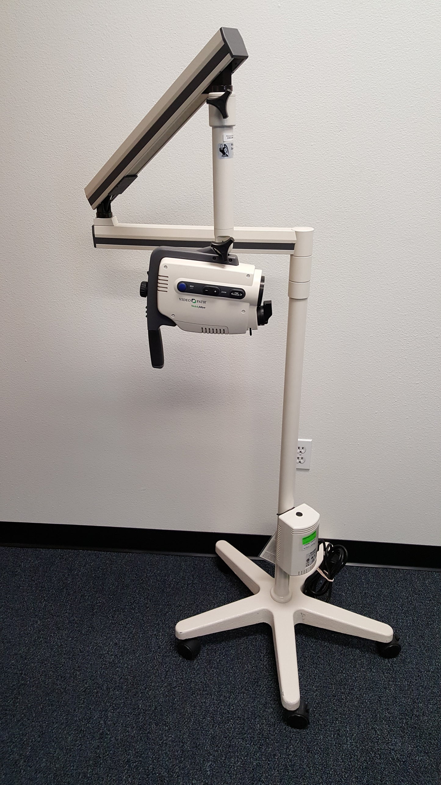 Welch Allyn 89000 Video Path Video Colposcope With Swing Arm Stand