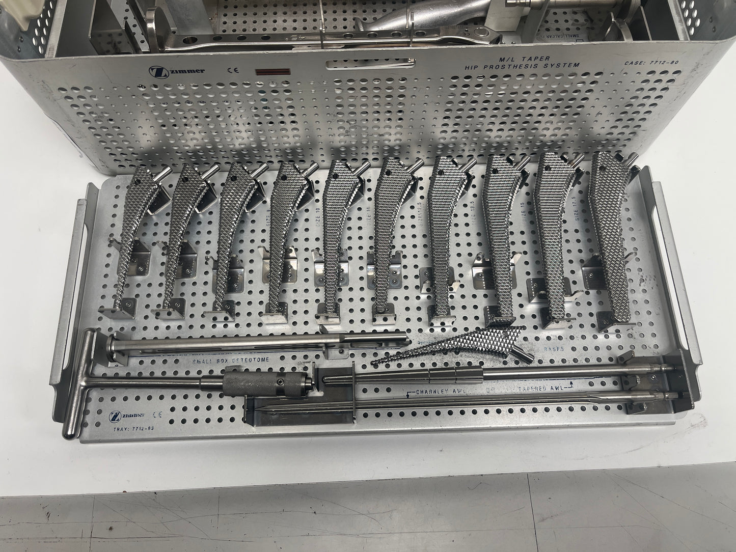 ZIMMER M/L TAPER HIP PROSTHESIS SYSTEM