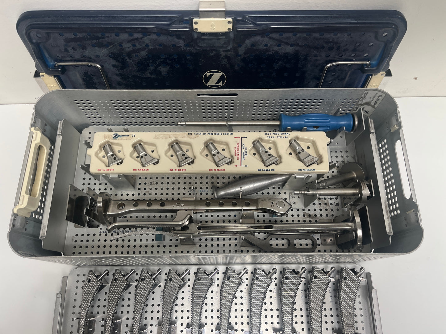 ZIMMER M/L TAPER HIP PROSTHESIS SYSTEM