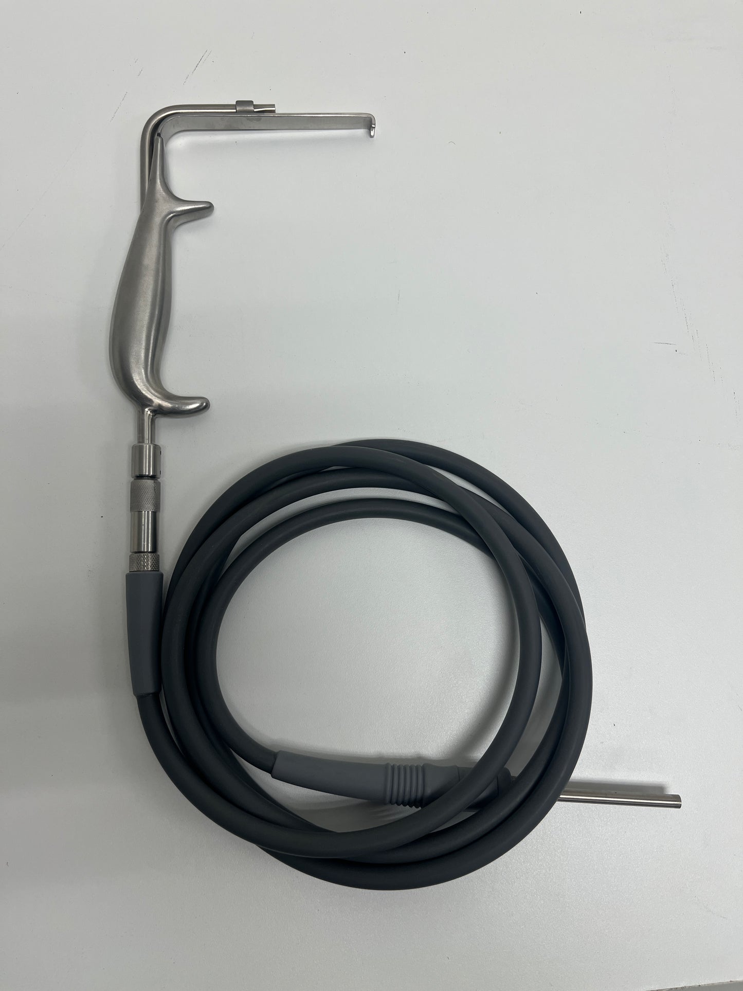 BREAST RETRACTOR WITH LIGHT CABLE