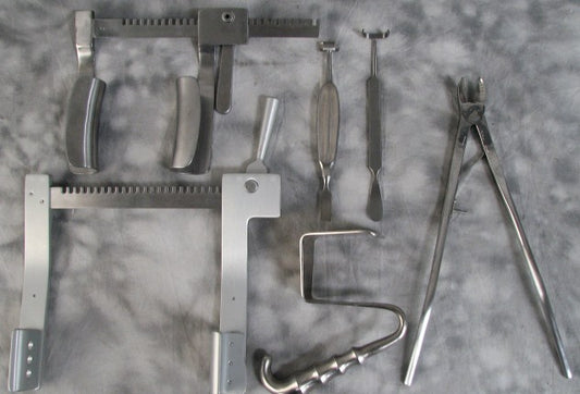 Thoracotomy Retractor Set