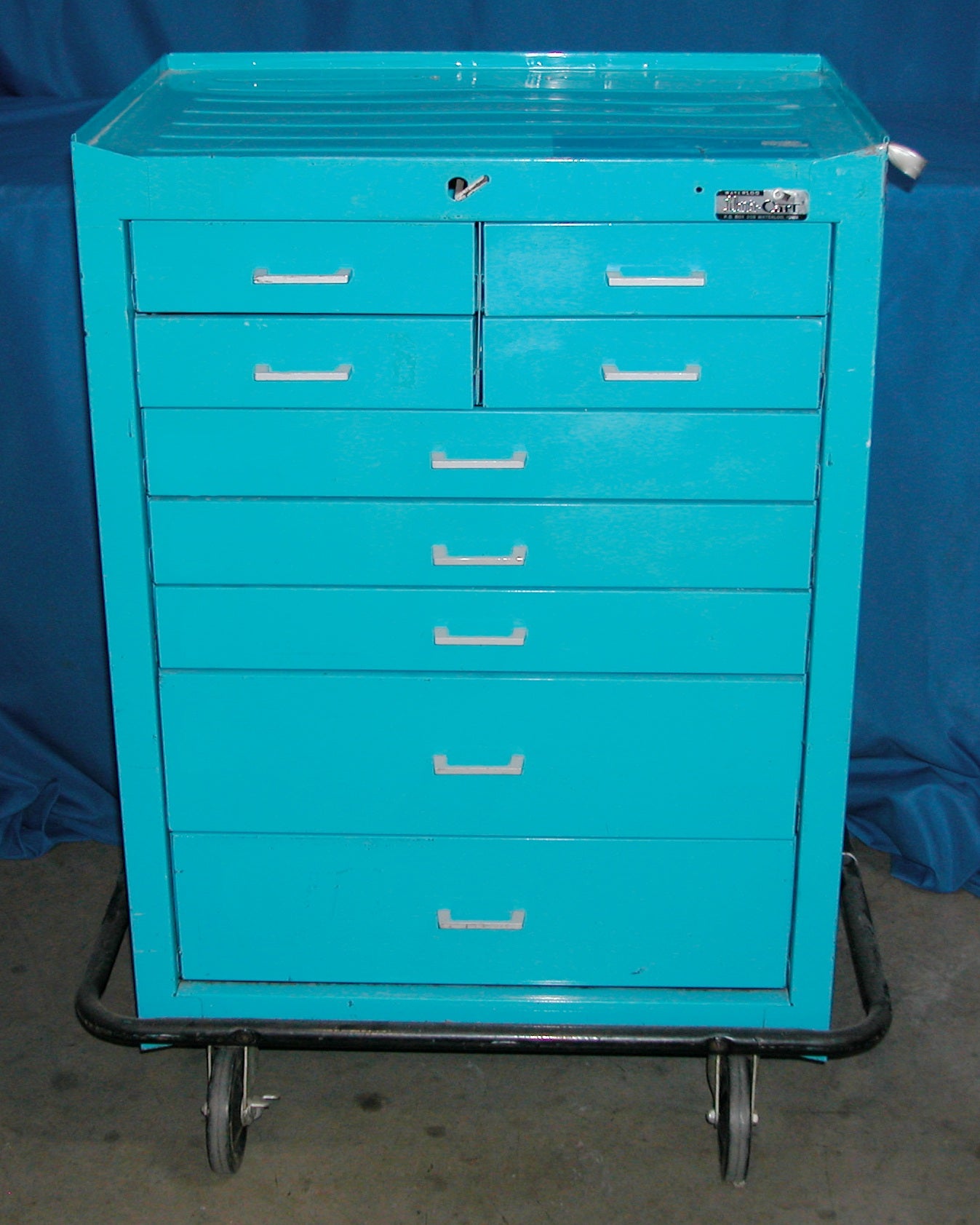 Waterloo Uni Crash Cart, 9-Drawer