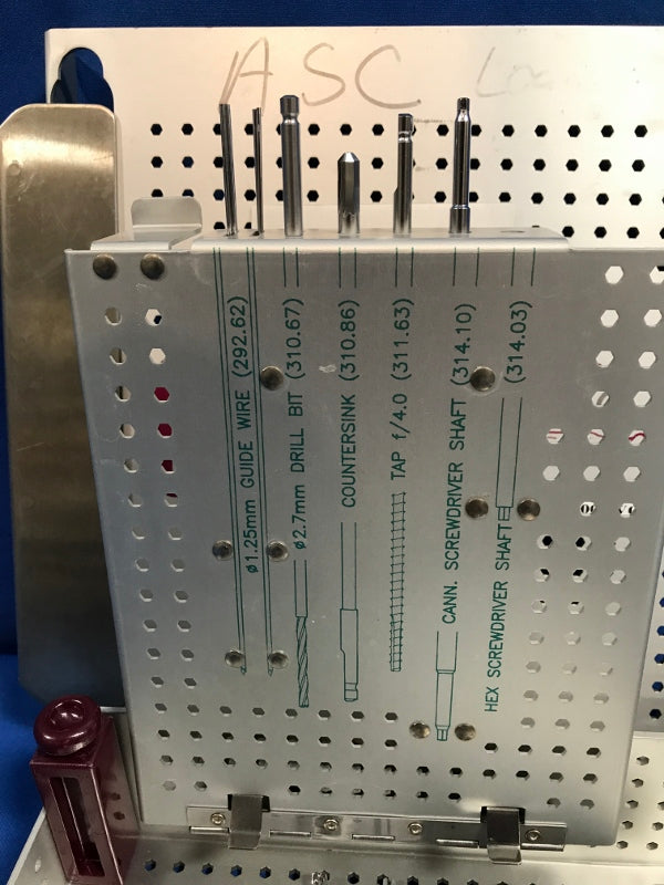 Synthes 105.135 4.0mm Cannulated Screw Instrument and Implant Set