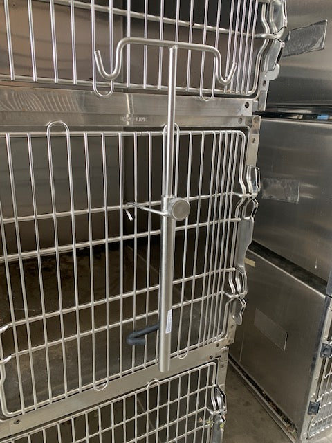 VETERINARY IV POLE, CAGE MOUNTED - IV PUMP CAN BE MOUNTED