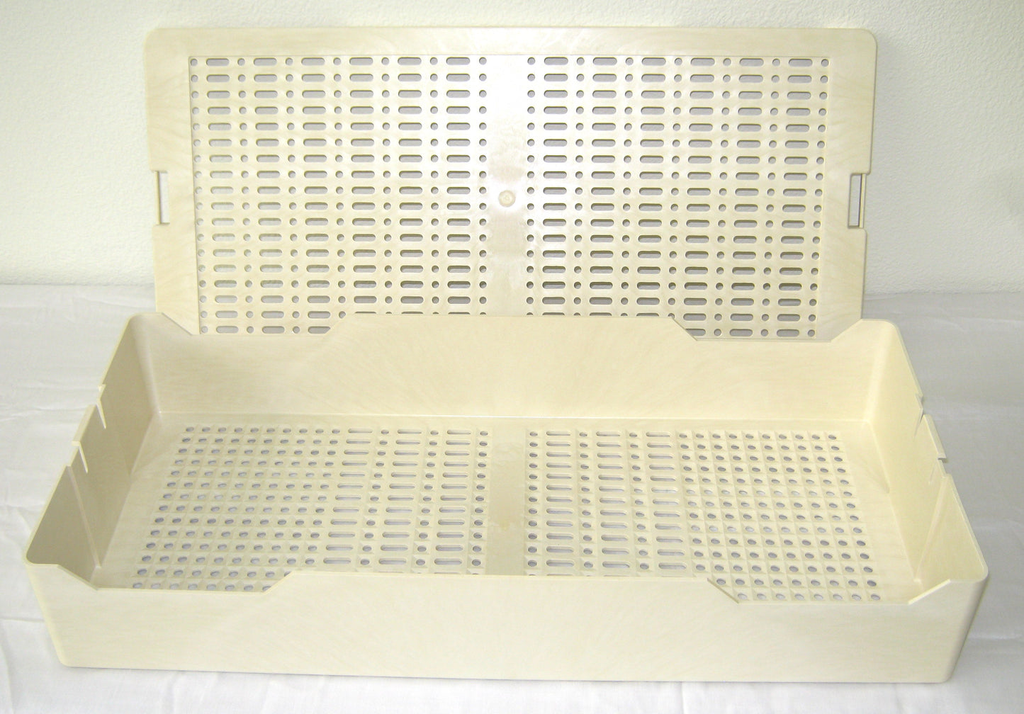 Aptimax 13837 Plastic Sterilization Case (Used)