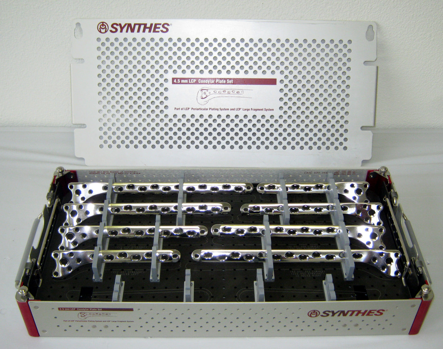 Synthes 105.221 4.5mm LCP Condylar Plate Implant Set