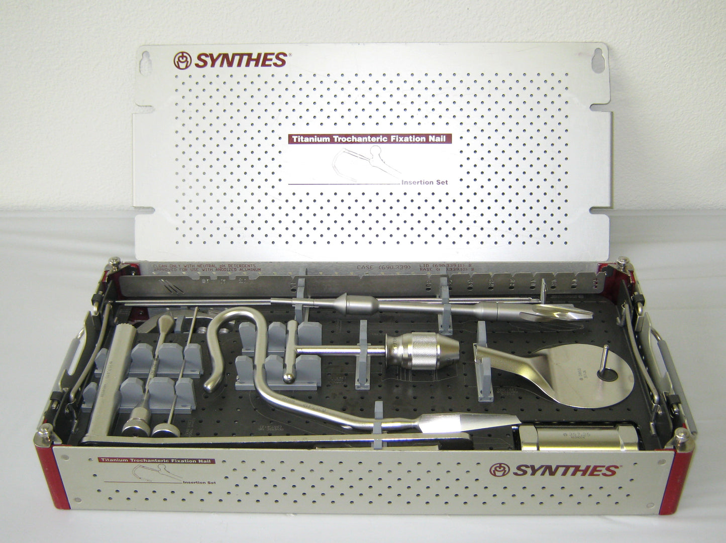 Synthes 105.641 Titanium Trochanteric Fixation Nail Insertion Set