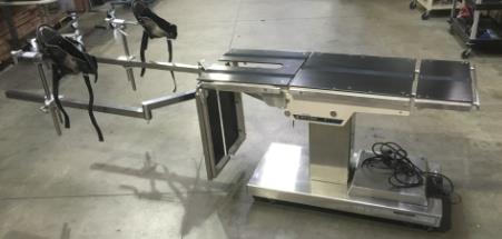SKYTRON 1100 SURGERY TABLE