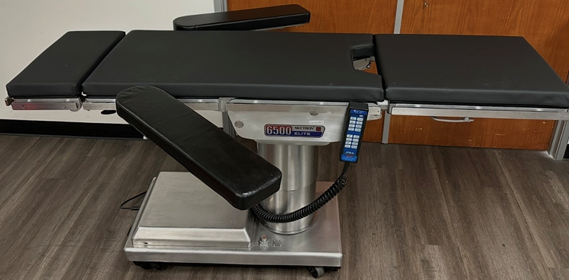 Skytron Elite 6500 Operating Room Table