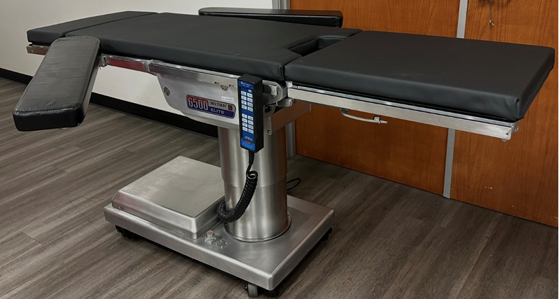 Skytron Elite 6500 Operating Room Table