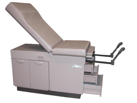 Ritter 108 Exam Table With A Cabinet Base